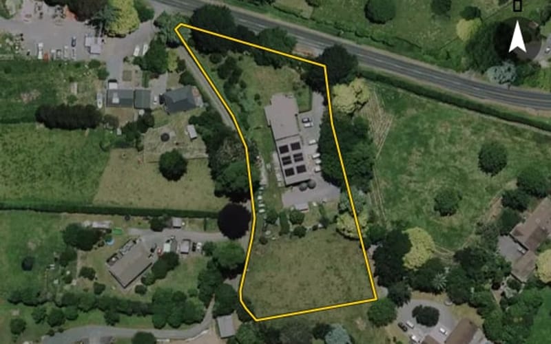 52 Raynes Road