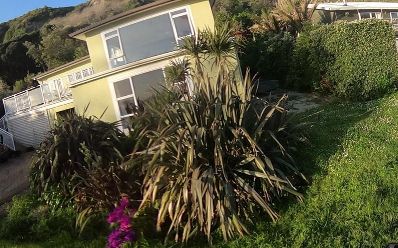 22 Makorori Beach Road