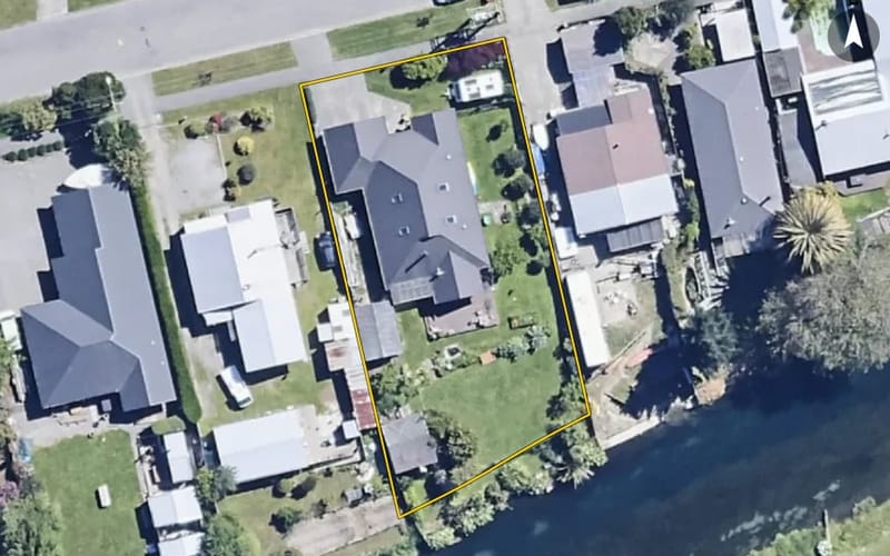 76 Dillons Point Road