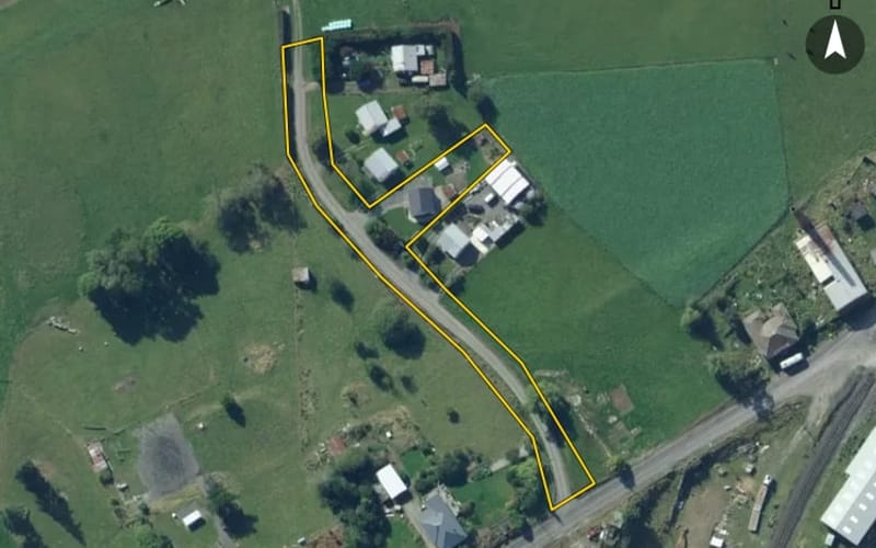 12 Loop Road