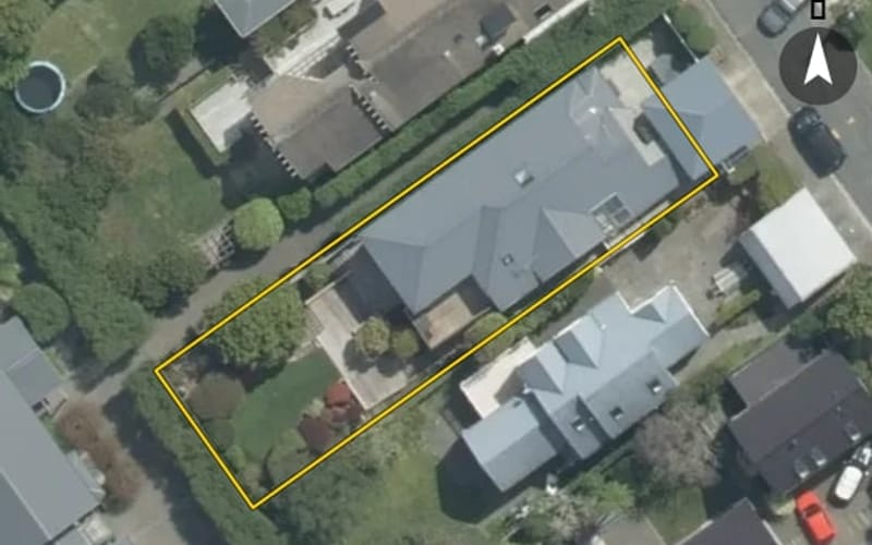 10 Lochiel Road