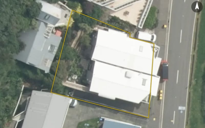 1/275 Karaka Bay Road