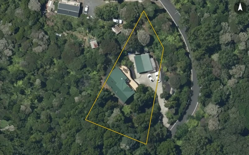 137 Lone Kauri Road