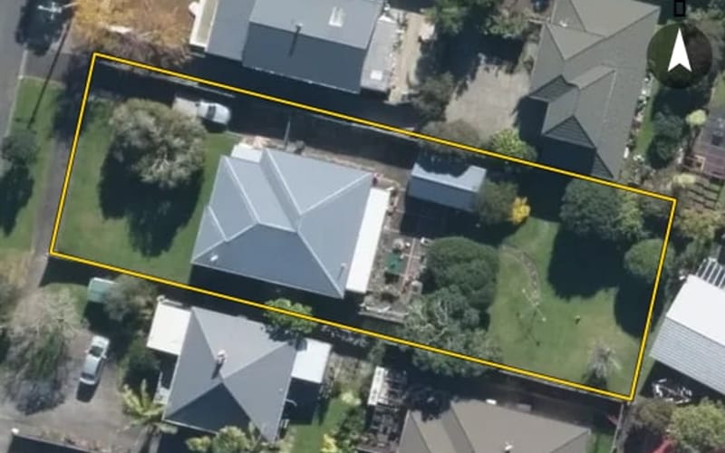 10 Cadman Avenue