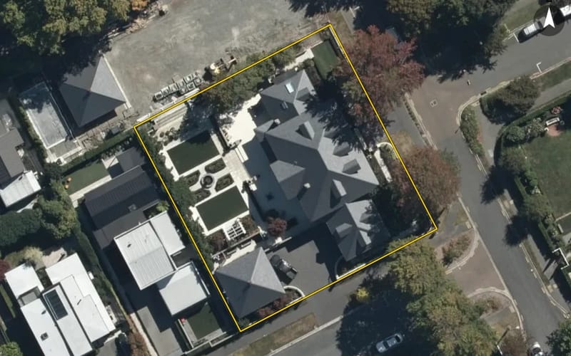 19 Helmores Lane