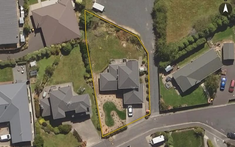 24 Sretlaw Place
