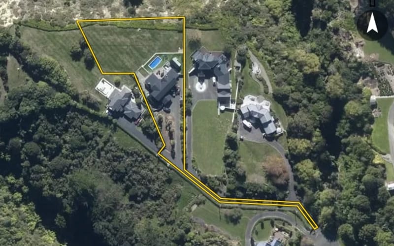 84 Waicola Drive