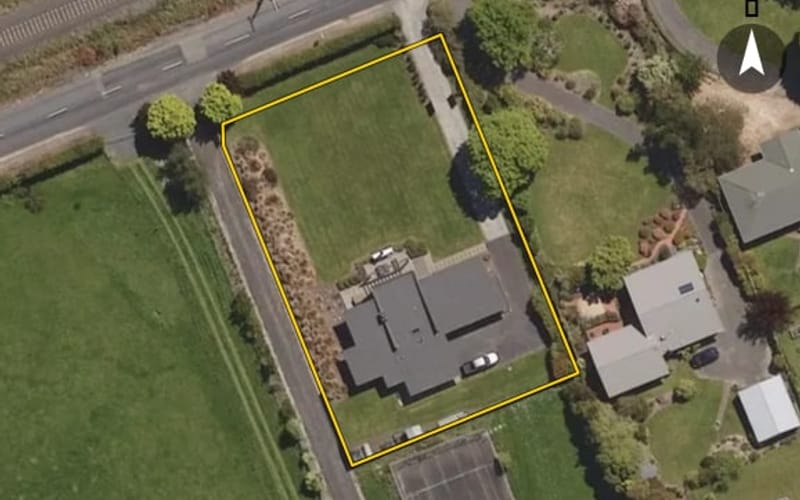 195 Gladstone Road South