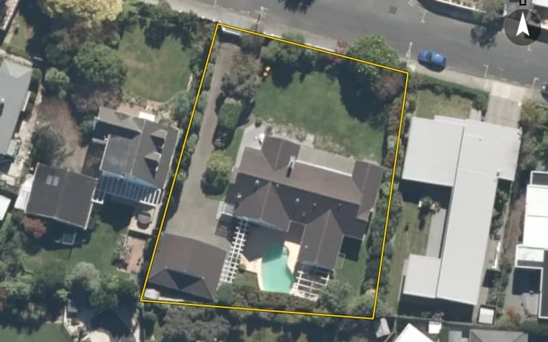 15 Troon Crescent