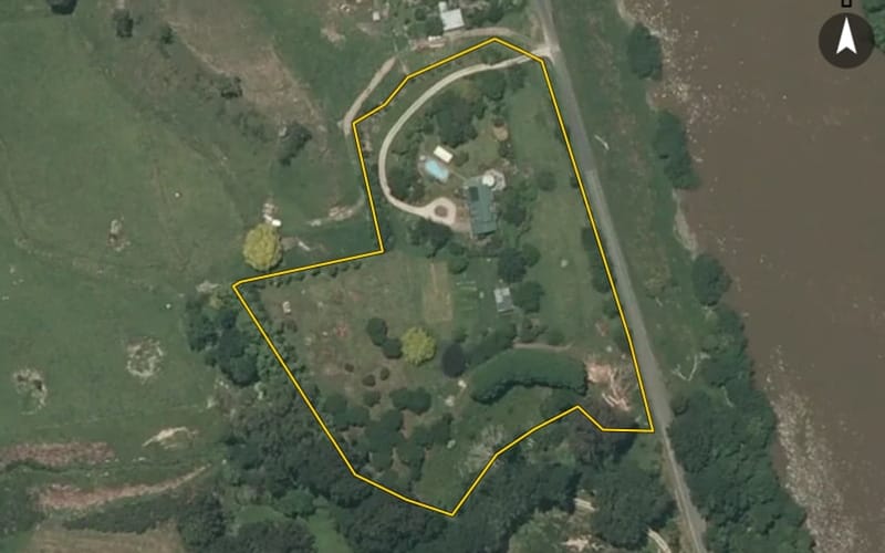 697 Papaiti Road
