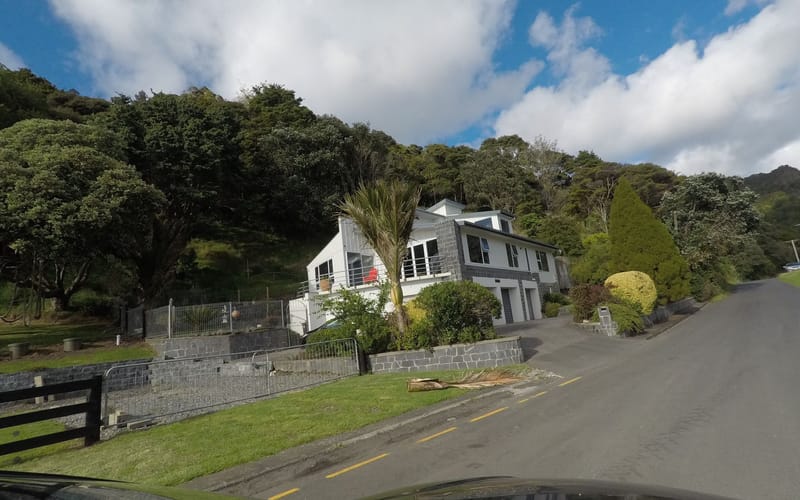 6 Whatipu Road