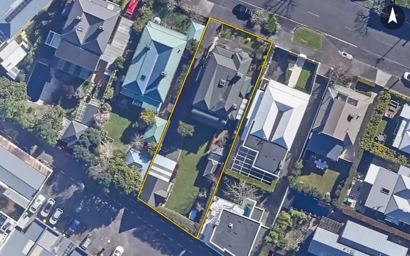 6 Barrie Street