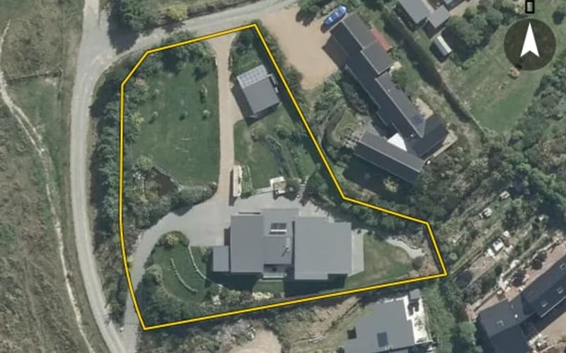 6 Hollybank Lane