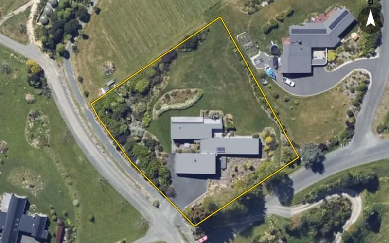 83 Bronte Road East