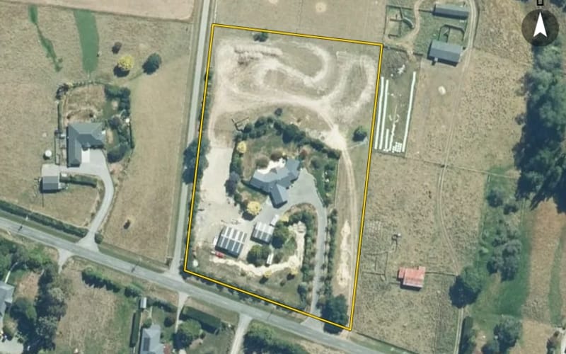 272 Landsborough Road