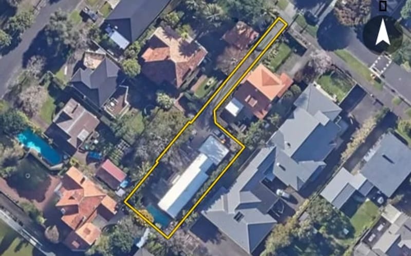 41 Lloyd Avenue
