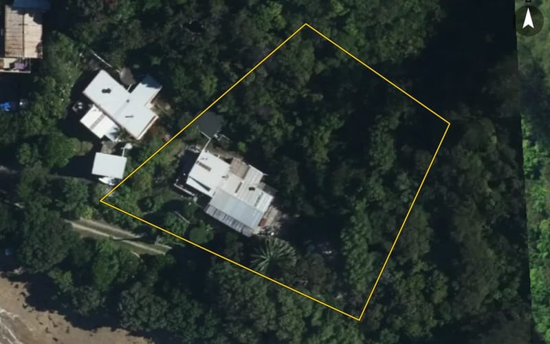 62 Makorori Beach Road