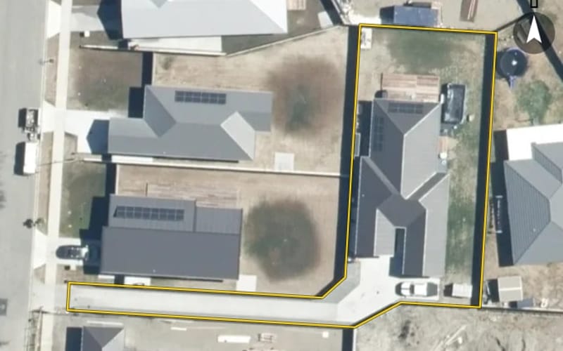 28 Kōrari Avenue