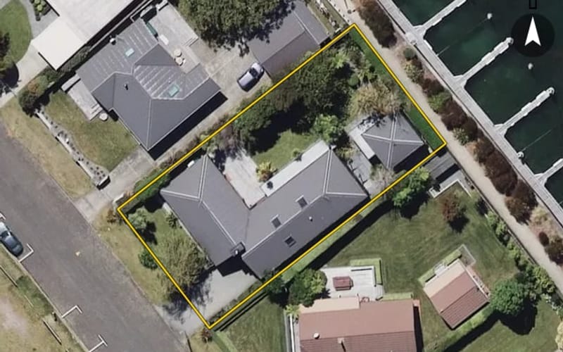5 Kinloch Esplanade