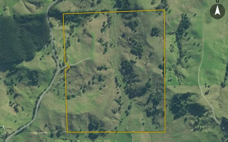 2475 Paparoa-Oakleigh Road