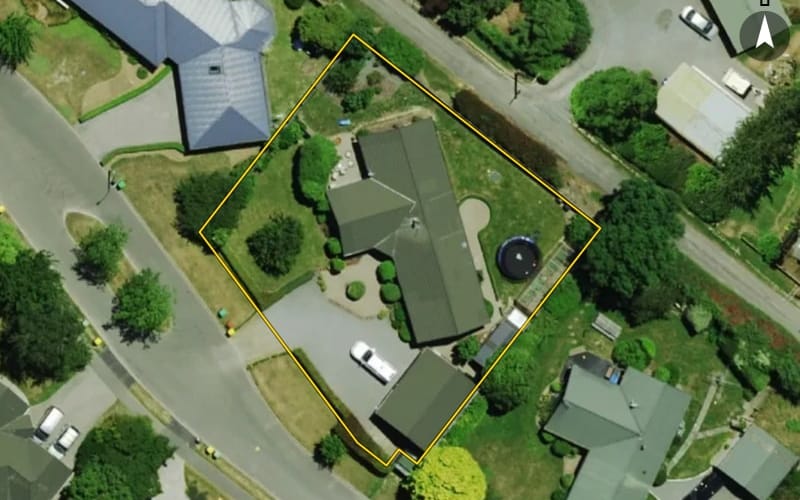 5 De Renzie Place
