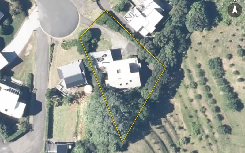 21 Moore Crescent