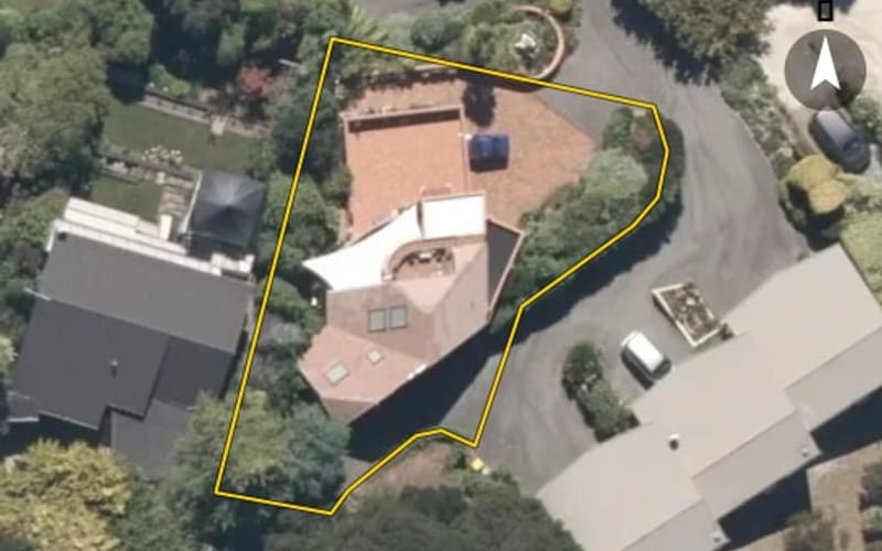 11 Lighthouse Road