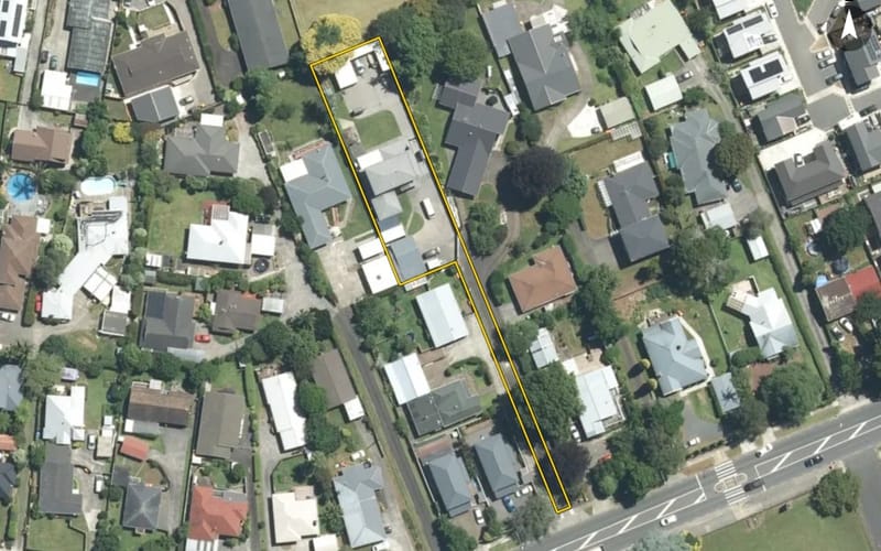 77 Beach Road