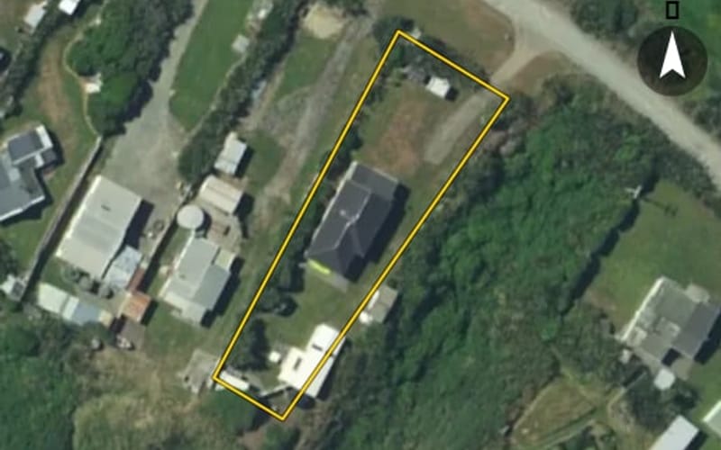 17 Bluecliffs Beach Road