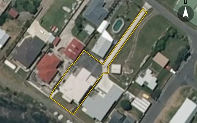4 Hall Place