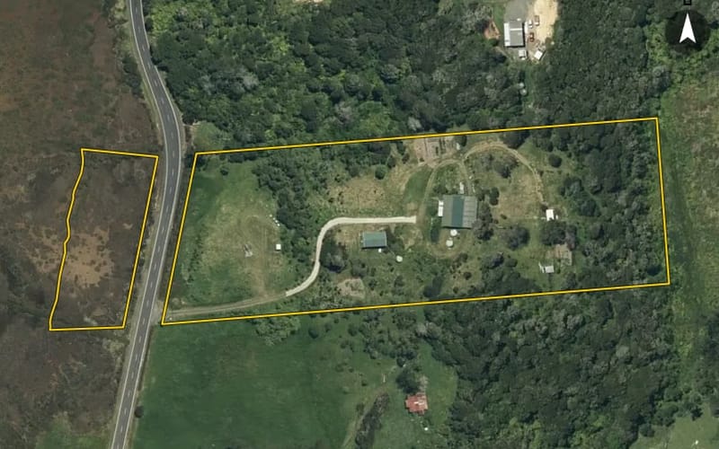 996 Manaia Road