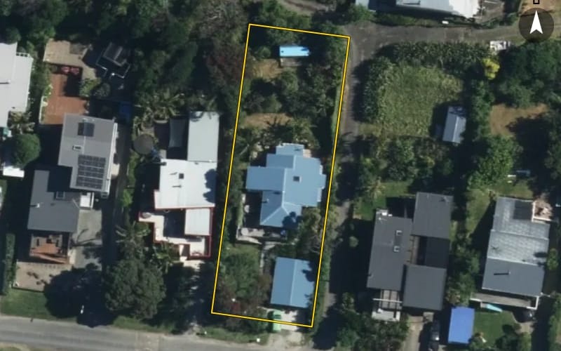 12 Makorori Beach Road