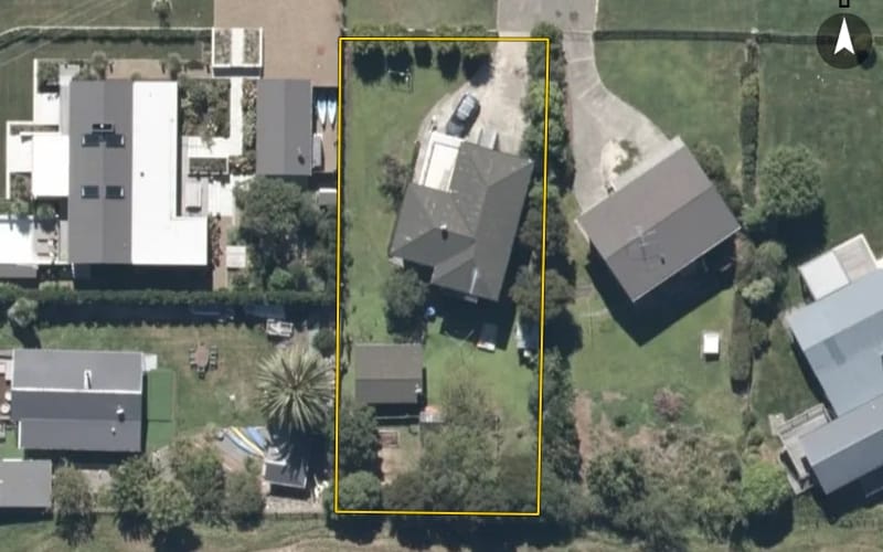 23 Takamatua Bay Road