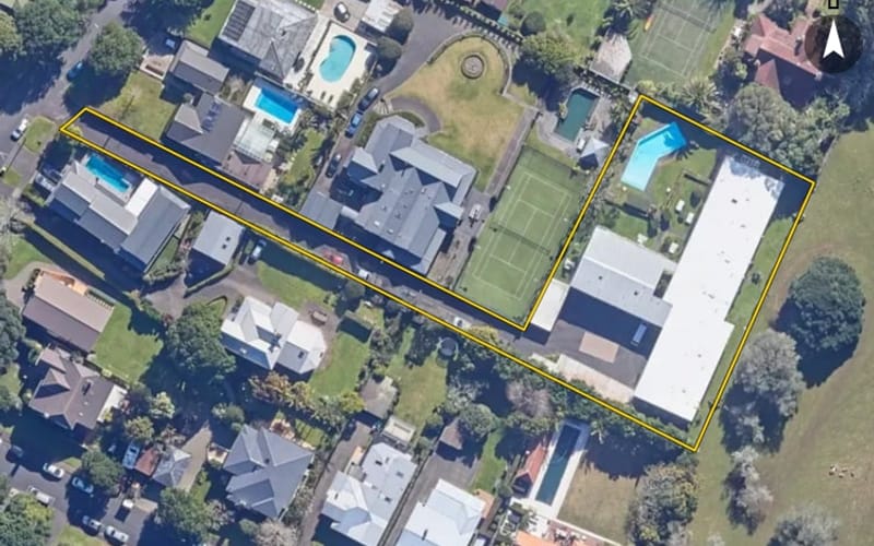 12 Crescent Road