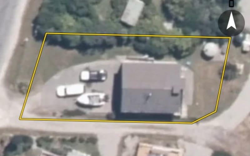 26 Neils Beach Road