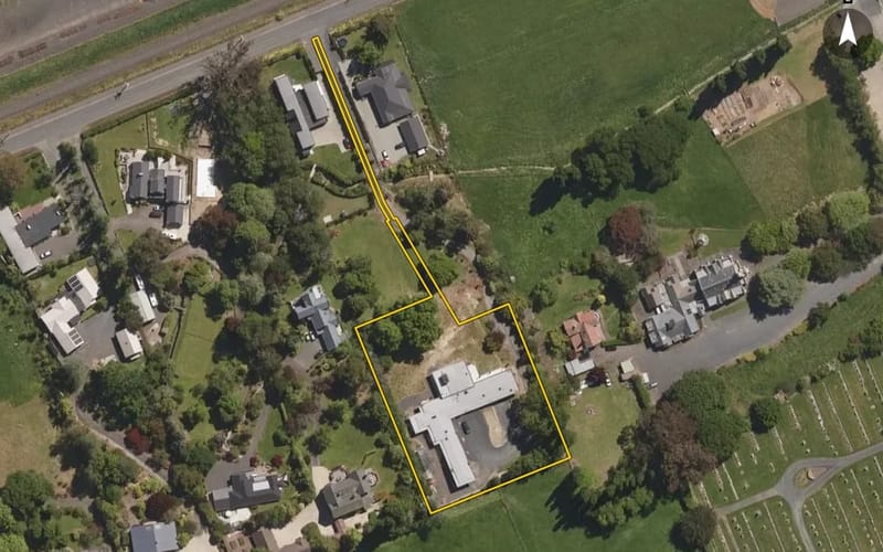 97 Gladstone Road South