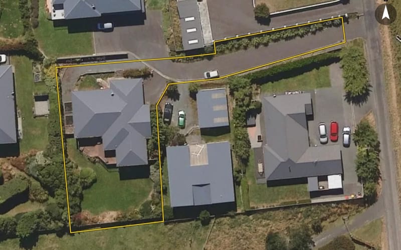 10 Hilton Road