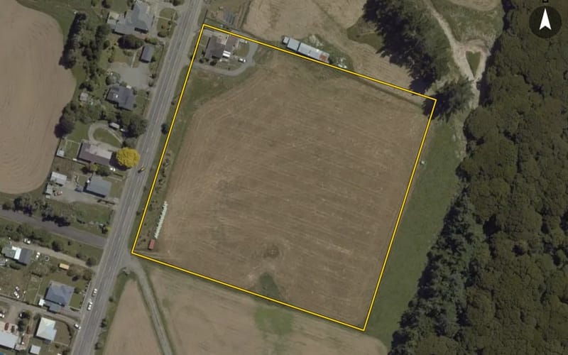 36 Clifden Highway