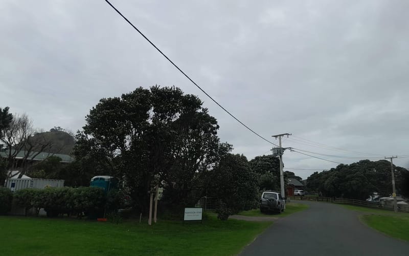 6 Hall Road