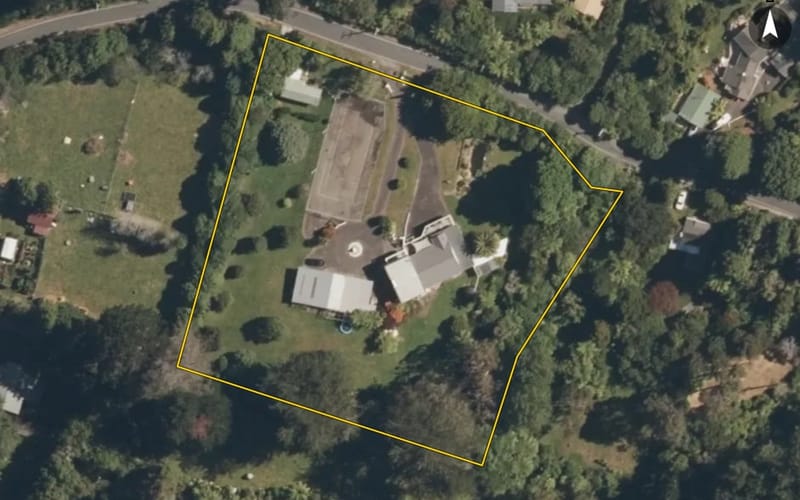16 Crest Road