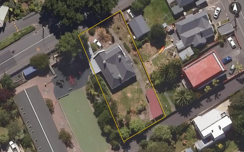 7 Easther Crescent