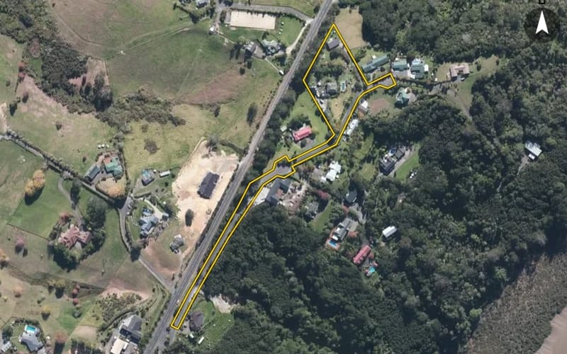 211 Paremoremo Road
