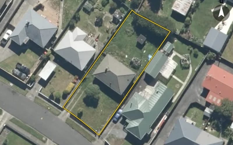 100 Hewer Crescent
