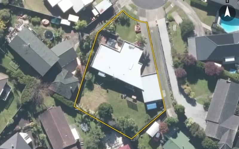 16 Binda Place