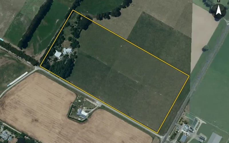 38 Bell Road East