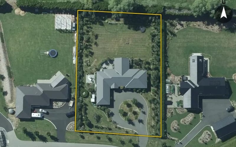 10 Lochend Close
