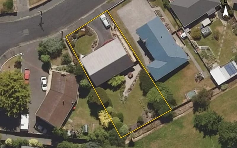 23 Bell Crescent