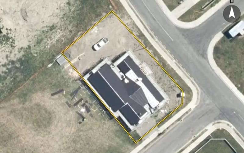 2 Hine Crescent
