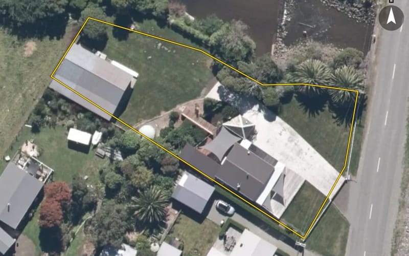 806 Wainui Main Road