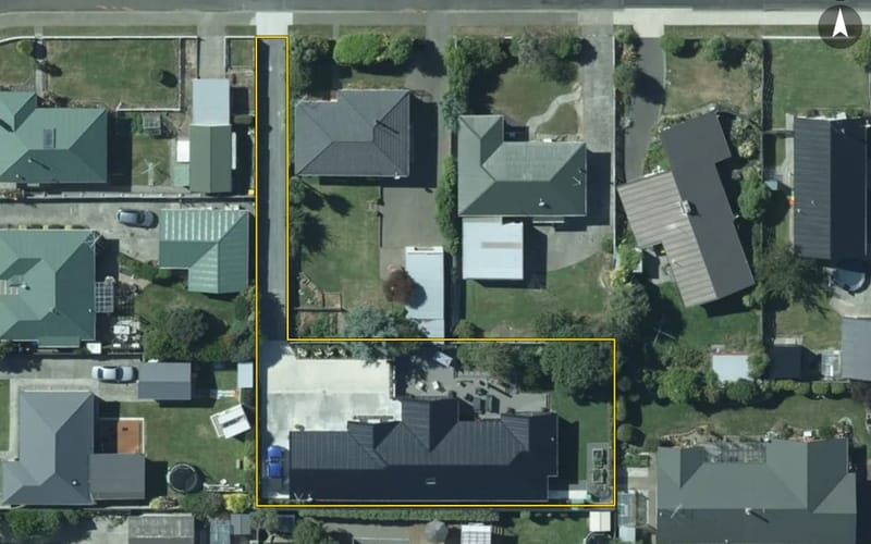 15 Pine Crescent